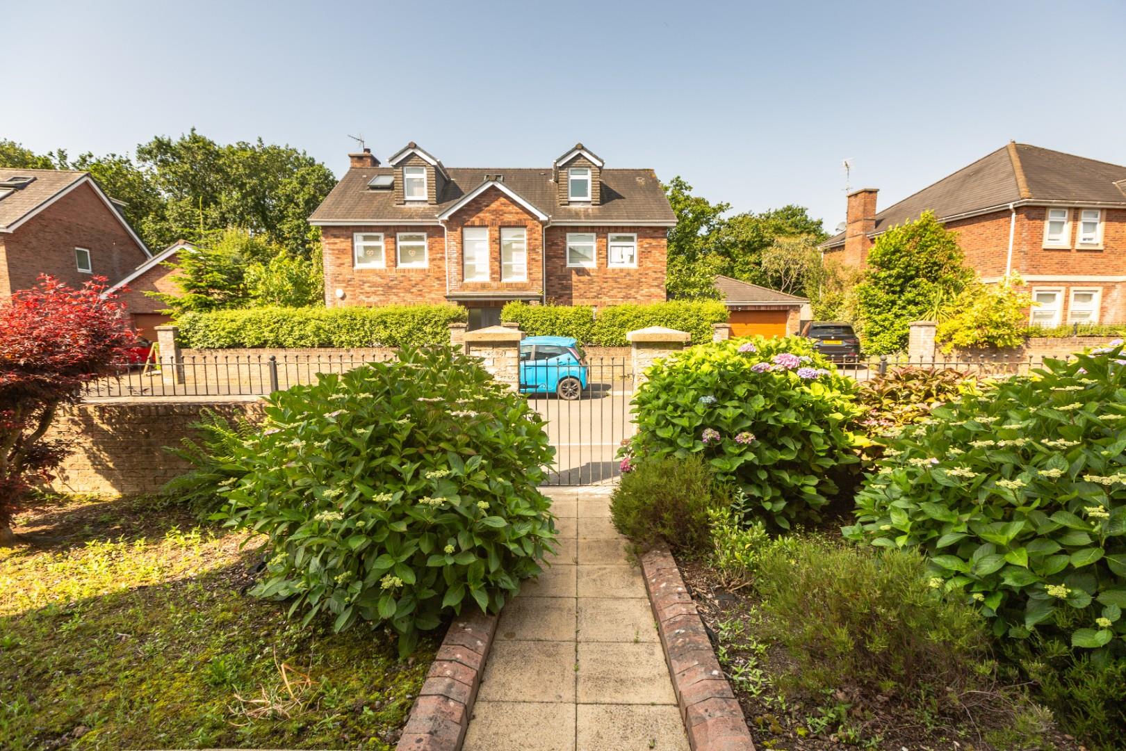 Moorland Avenue, Newton, Mumbles, SA3 4UA